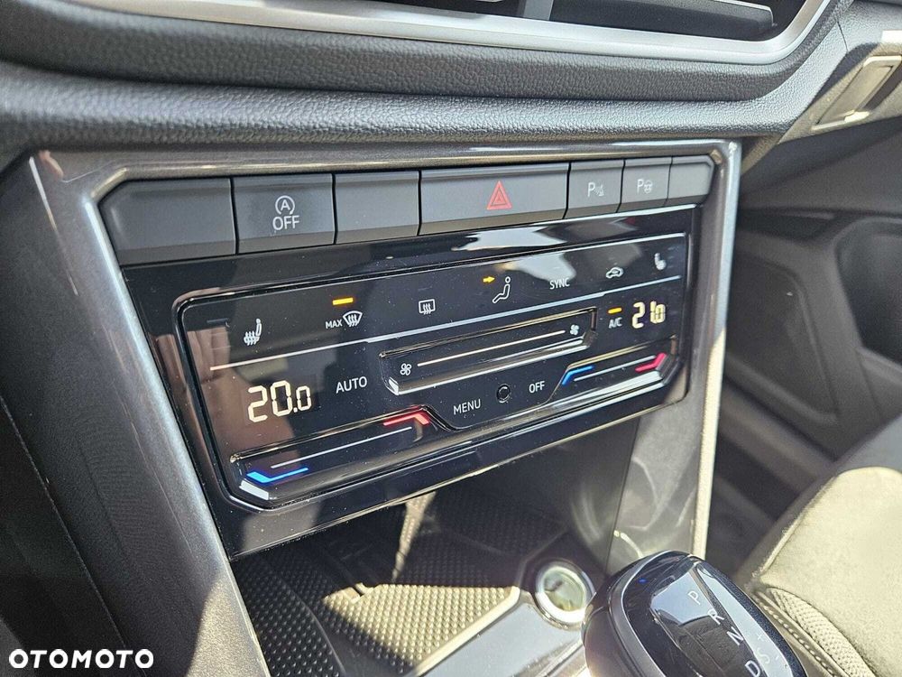 Volkswagen T-Roc - 18