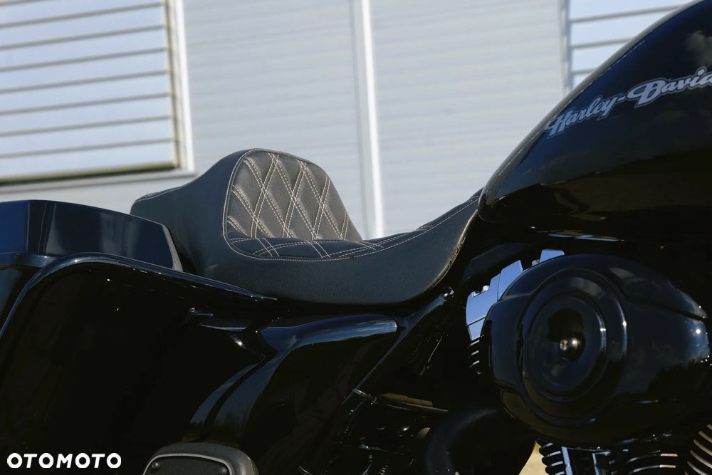 Harley-Davidson Touring Road King - 28