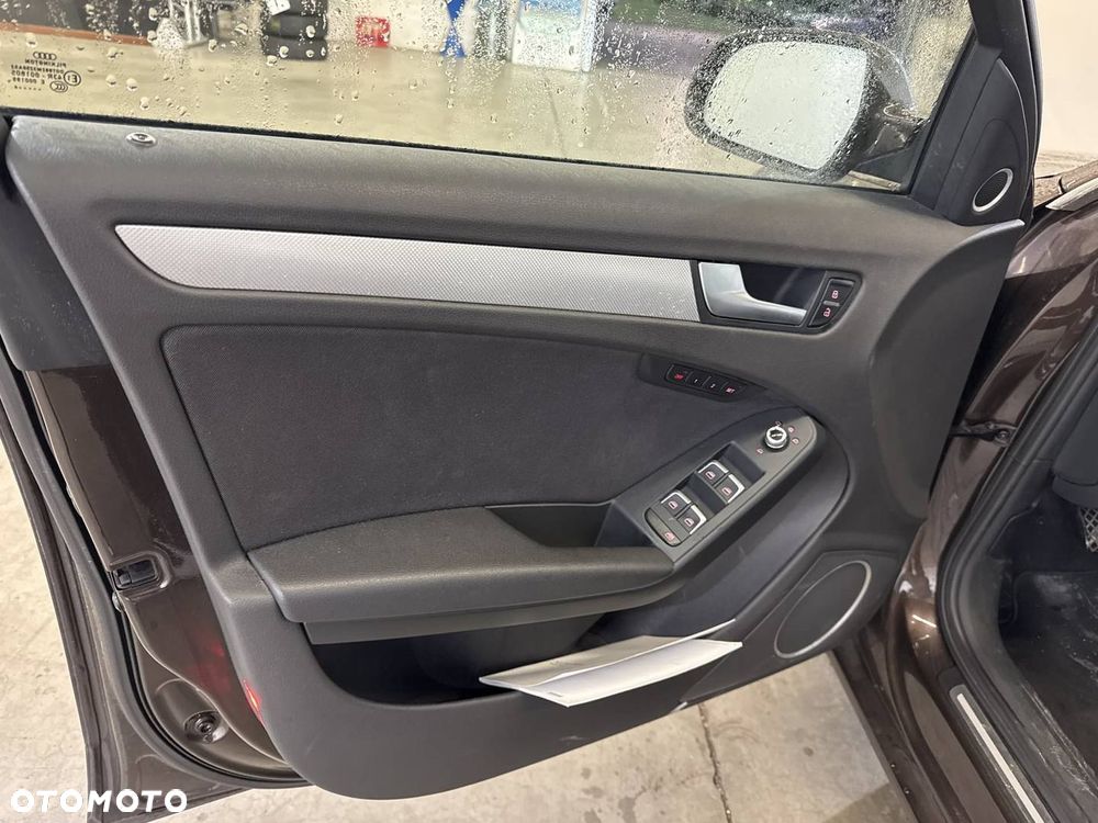 Audi A4 Avant 2.0 TDI DPF Ambition - 12