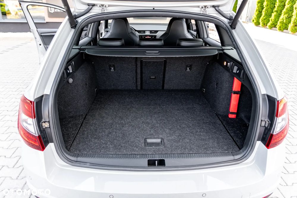 Skoda Octavia 2.0 TDI 4x4 DSG RS - 36