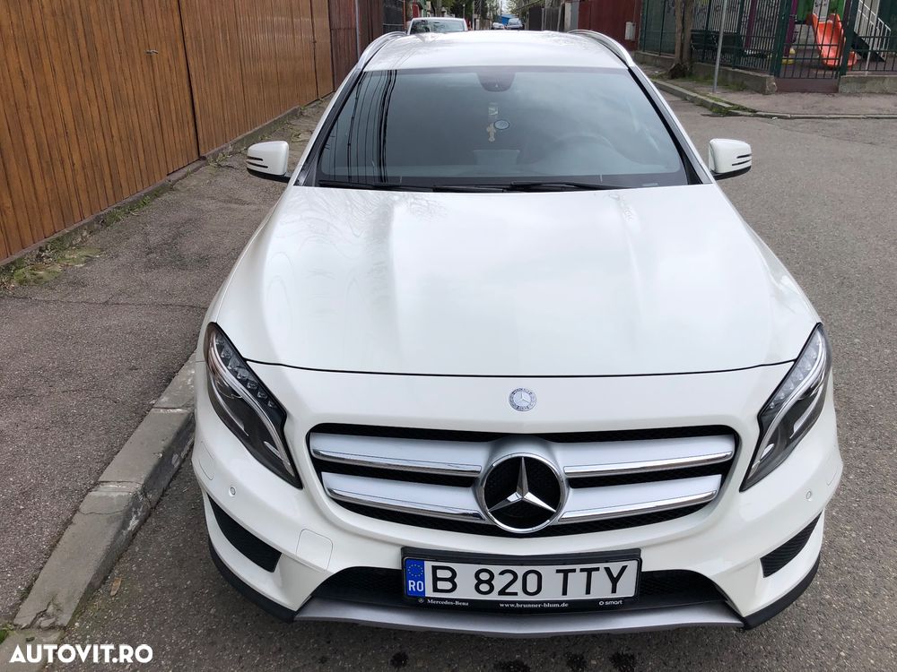 Mercedes-Benz GLA 180 AMG Line - 1