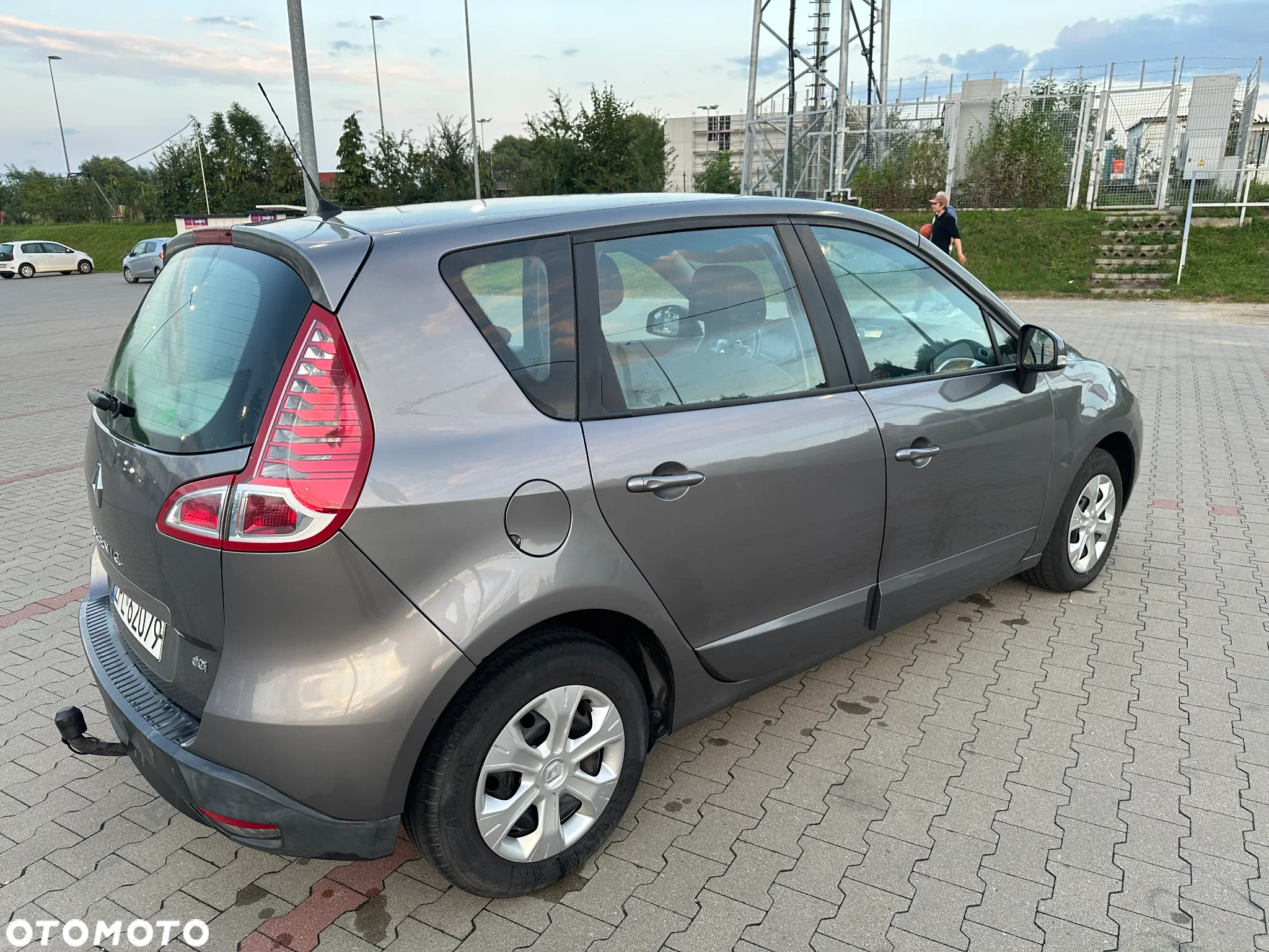 Renault Scenic 1.5 dCi Authentique - 3