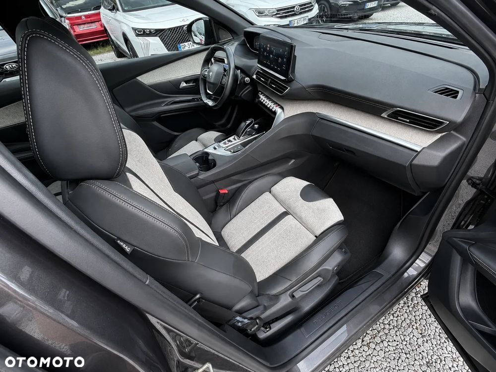 Peugeot 3008 1.6 PureTech HYbrid4 GT Line S&S EAT8 - 34