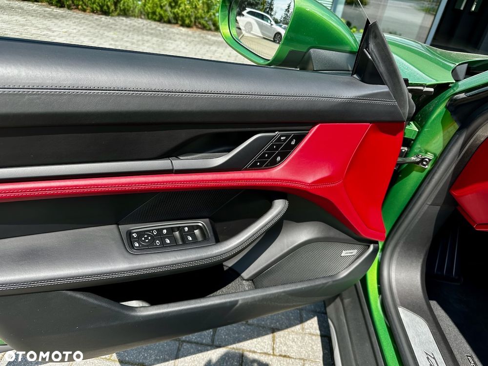 Porsche Taycan 4S Performance Plus - 9