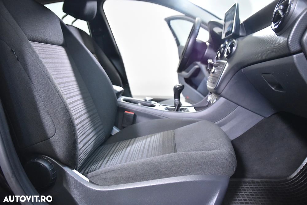 Mercedes-Benz A 160 Standard - 11