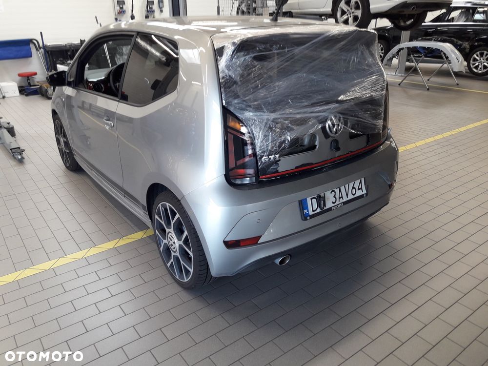 Volkswagen up! 1.0 TSI GTI - 40