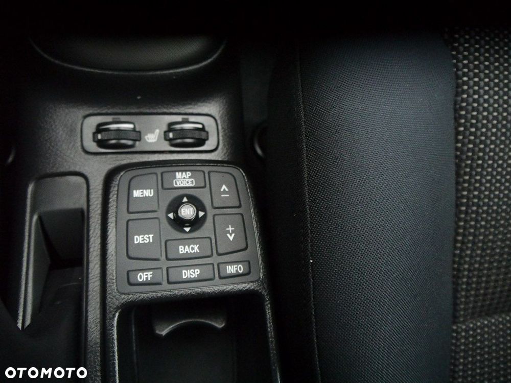 Toyota Avensis 2.0 VVT-i Sol plus Premium - 23