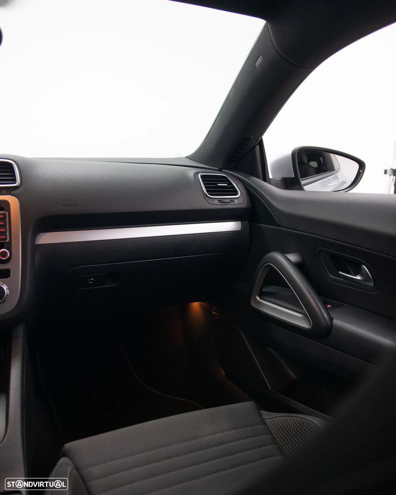 VW Scirocco 2.0 TSI DSG - 39