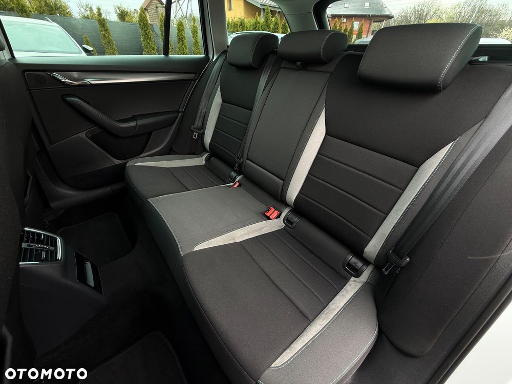 Skoda Octavia 2.0 TDI DSG Premium Edition - 30