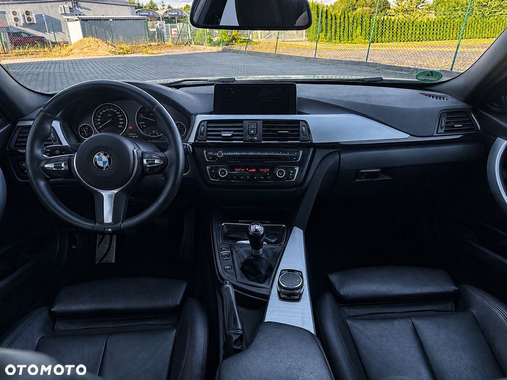 BMW Seria 3 320d M Sport EU6 - 11