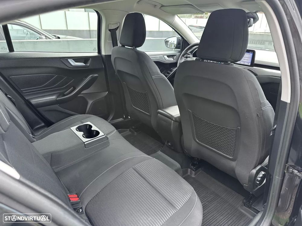 Ford Focus 1.0 EcoBoost S&S TITANIUM - 48