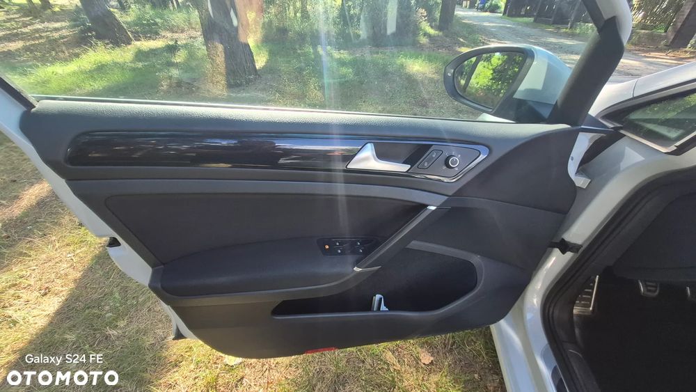 Volkswagen Golf 1.6 TDI BMT Comfortline - 21