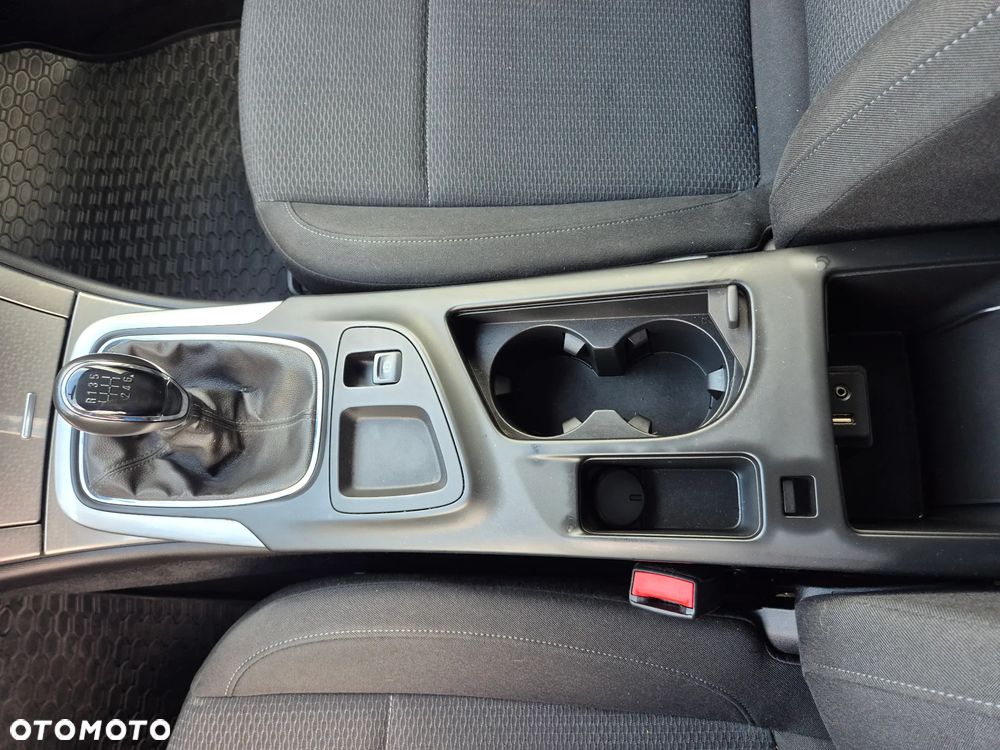 Opel Insignia - 22