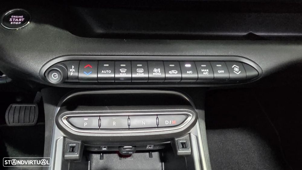 Jeep Avenger 1.2 e-Hybrid Summit DCT - 33