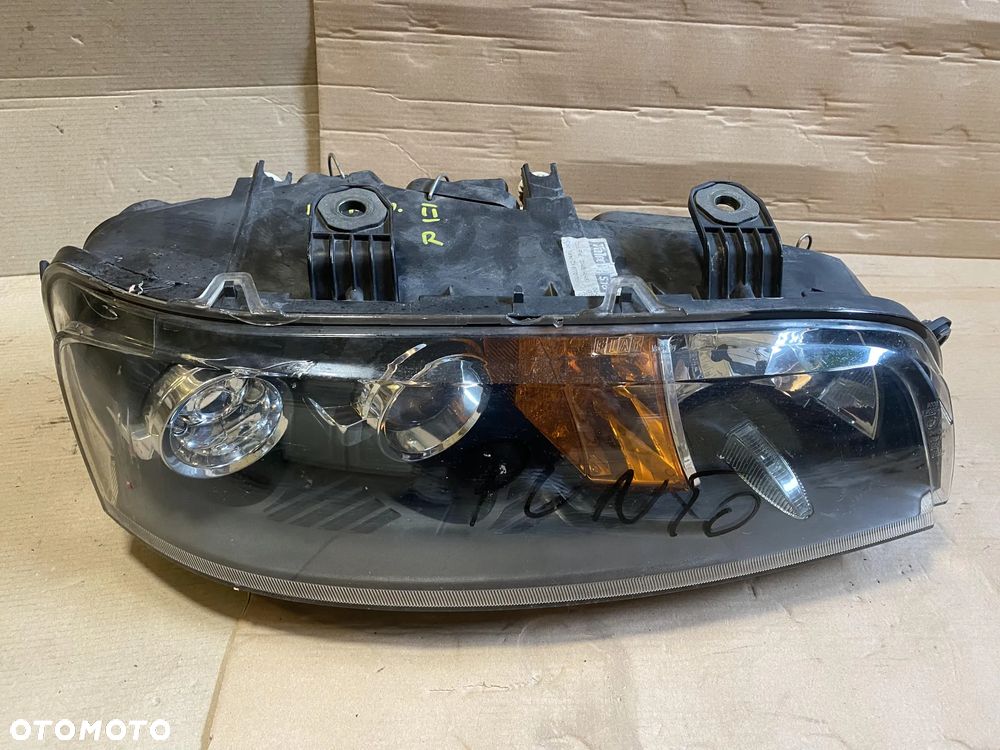 Lampa Fiat Punto II prawa OE