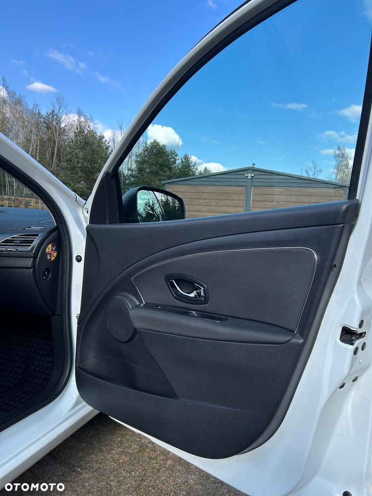 Renault Megane 1.5 dCi Life - 9