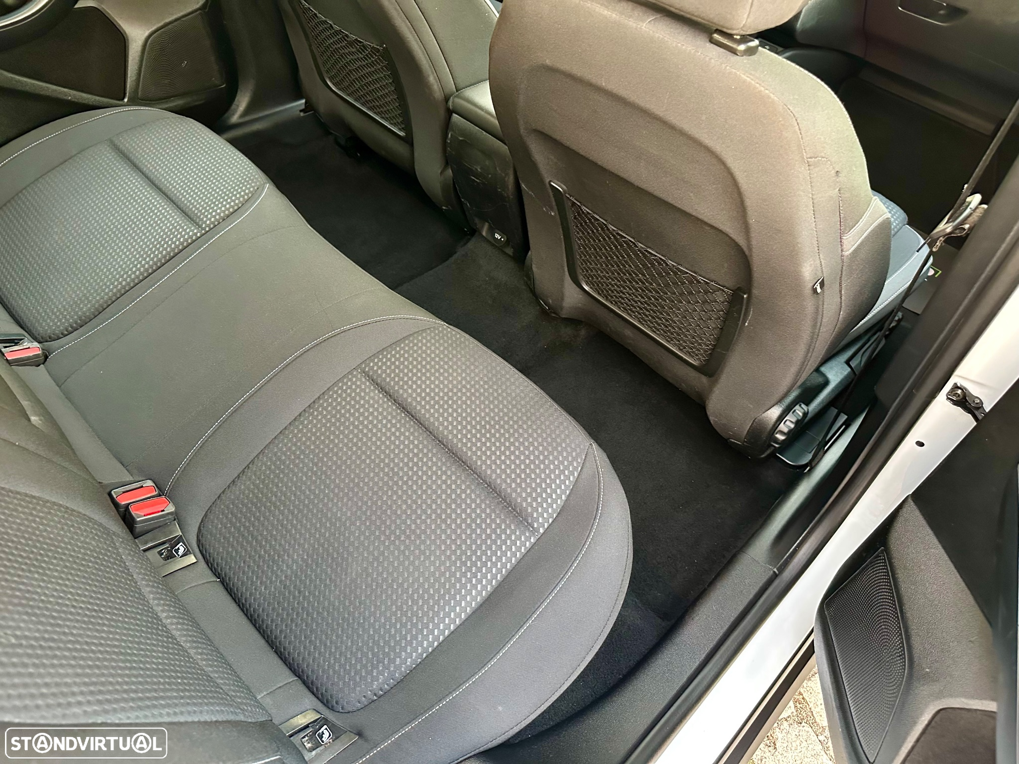 Ford Focus SW 1.5 EcoBlue S&S COOL&CONNECT DESIGN - 37
