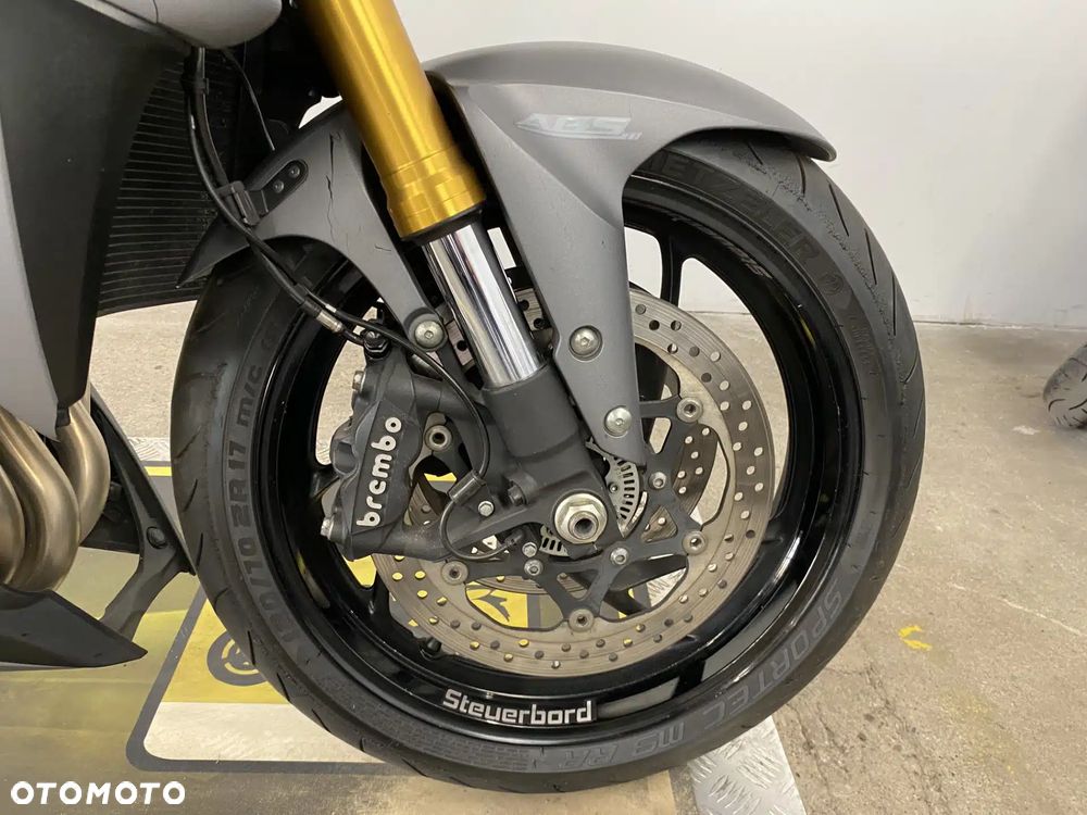Suzuki GSX 1000 - 13