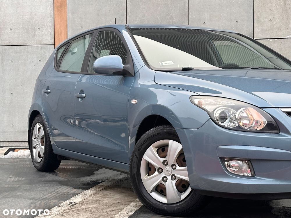 Hyundai i30 1.6 Premium - 11