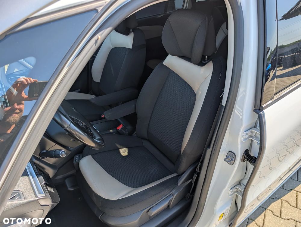 Citroën C4 Grand Picasso 2.0 HDi FAP (7-Sitzer) Exclusive - 33