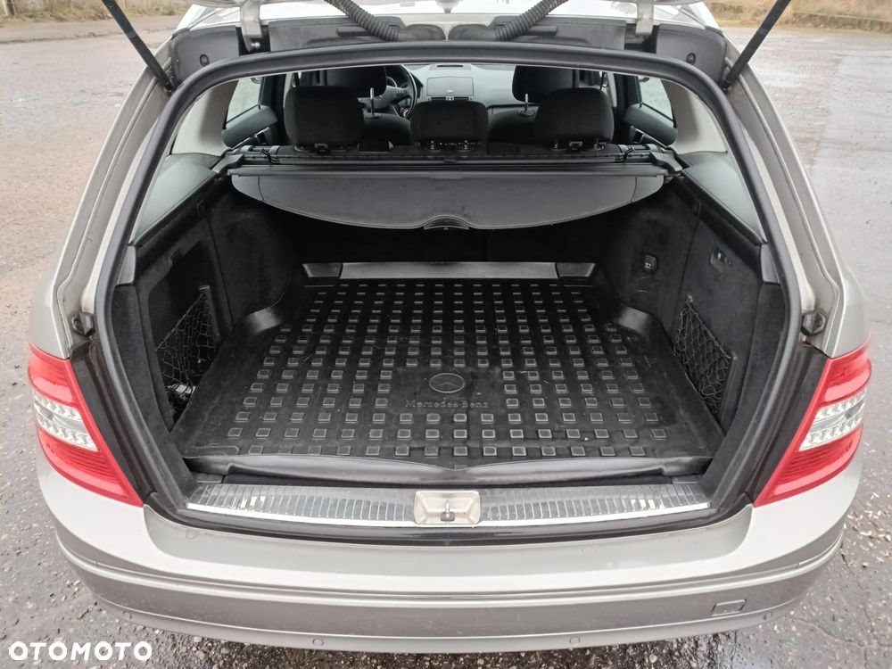 Mercedes-Benz Klasa C 200 CDI DPF Automatik Elegance - 9