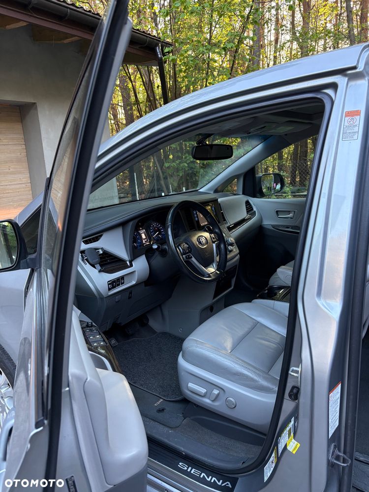 Toyota Sienna 3.5 V6 SE - 33