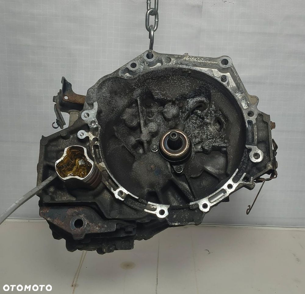 Skrzynia biegów manualna Toyota Yaris Auris 1.3 VVT-i 3030052420 - 1