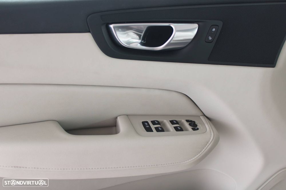 Volvo XC 60 2.0 T6 PHEV Inscription Expression AWD - 7