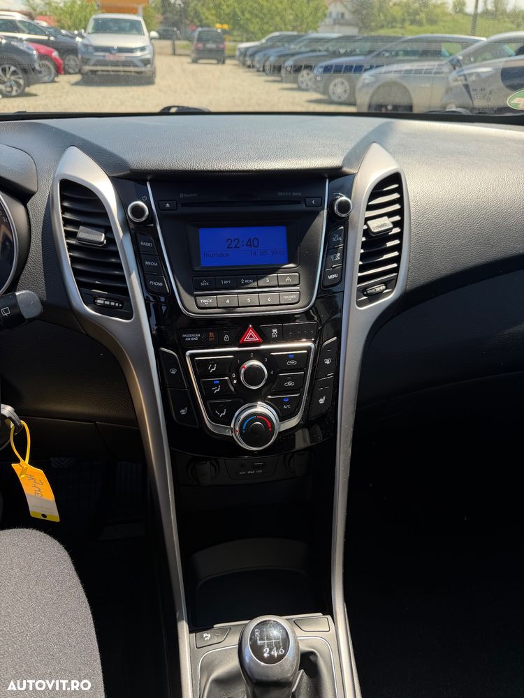 Hyundai i30 1.4 GL Comfort - 11