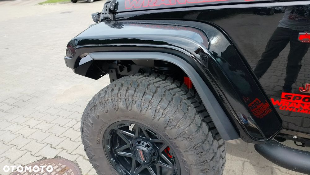 Jeep Wrangler - 32