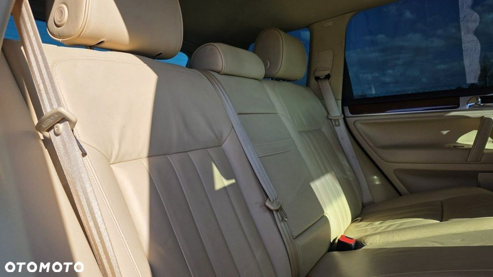 Volkswagen Touareg - 19