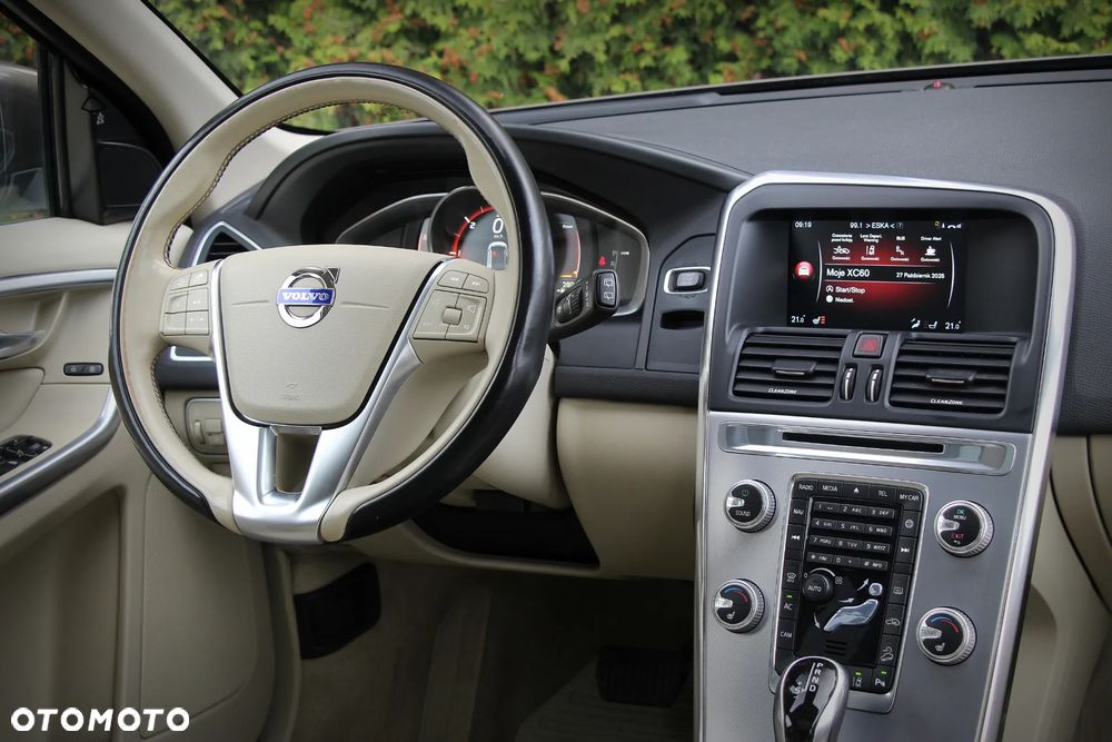 Volvo XC 60 D5 AWD Summum - 24