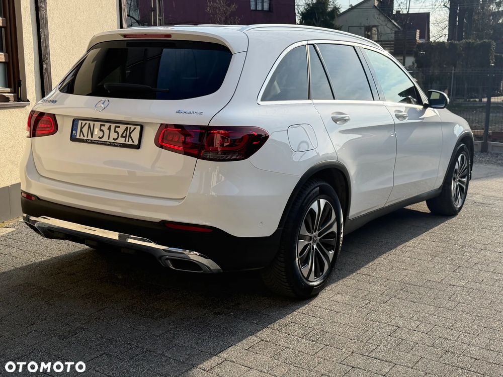 Mercedes-Benz GLC 250 4Matic 9G-TRONIC Exclusive - 9