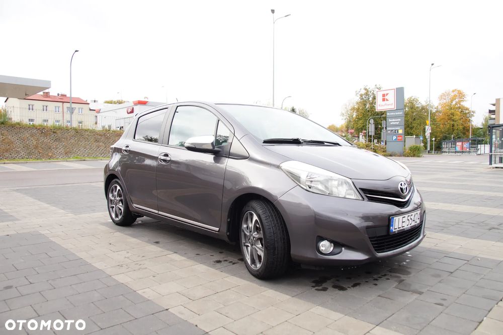 Toyota Yaris 2014 photo 3