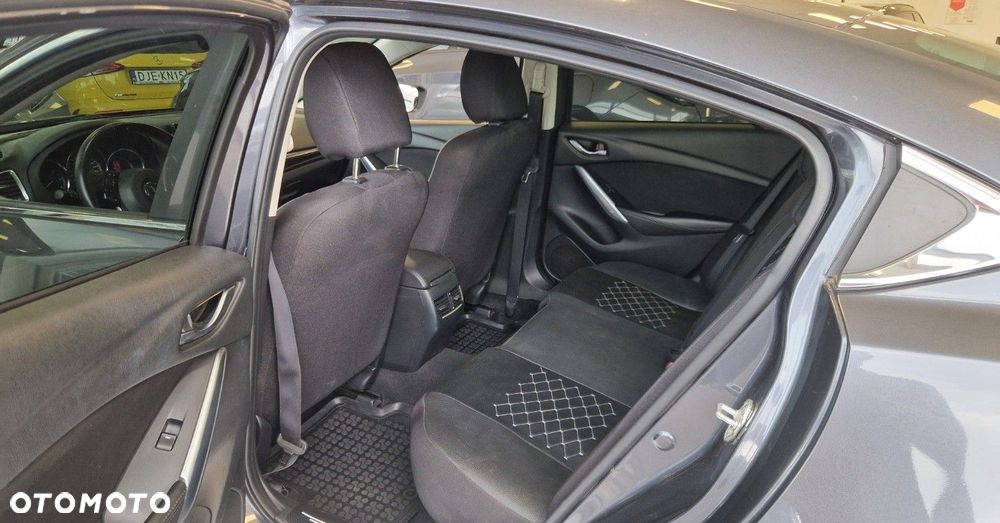 Mazda 6 - 12