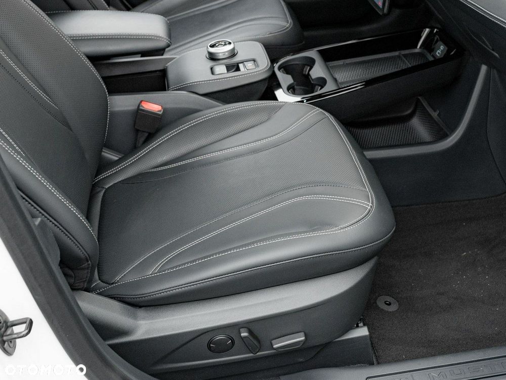 Ford Mustang Mach-E 98kWh RWD - 33