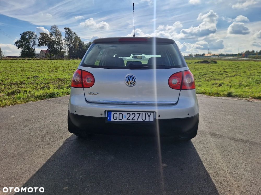 Volkswagen Golf V 1.6 Trendline - 12