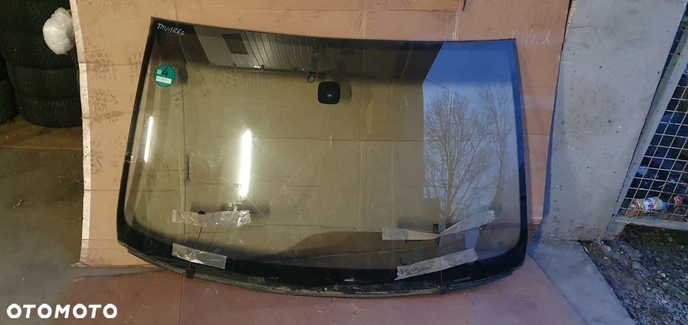 Szyba czołowa przód przednia grzana pod sensor VW Touareg AS1 05r - 1