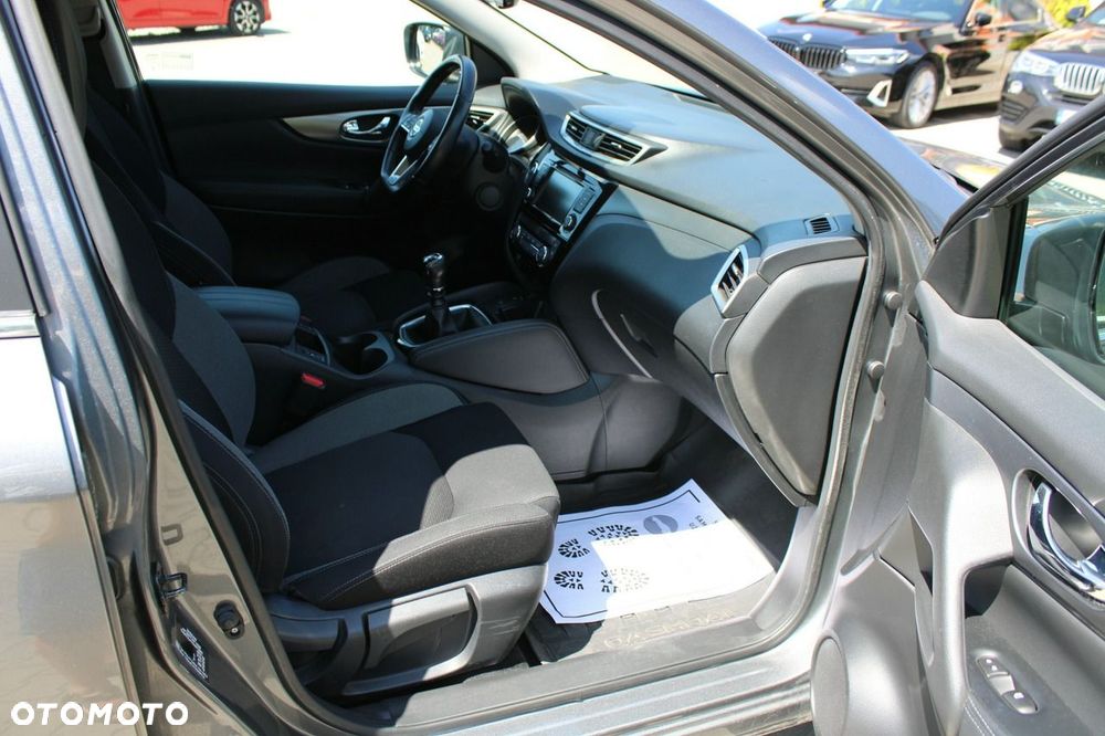Nissan Qashqai 1.3 DIG-T N-Connecta EU6d - 29