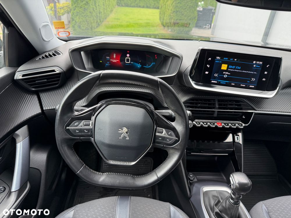 Peugeot 2008 1.5 BlueHDi Allure S&S - 10