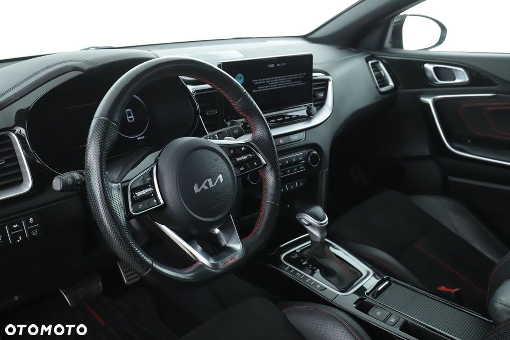 Kia ProCeed - 22