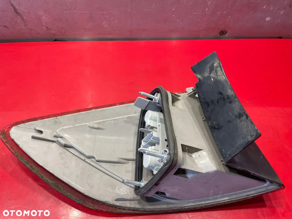 FORD MONDEO IV MK4 KOMBI LAMPA PRAWA TYŁ TYLNA - 3