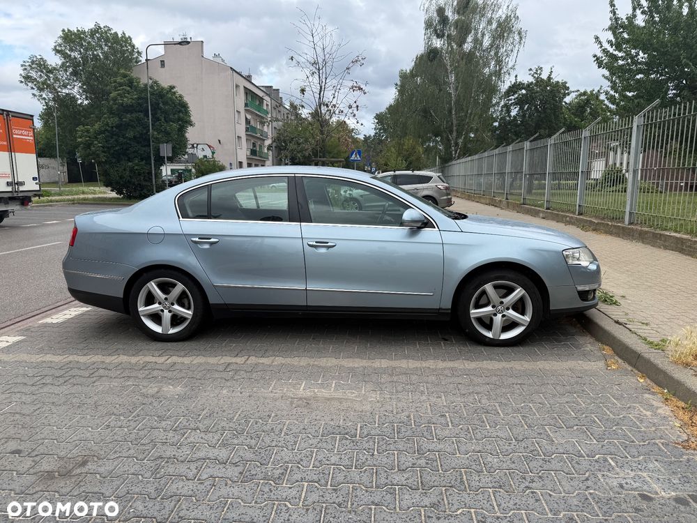 Volkswagen Passat 1.8 TSI Comfortline - 25
