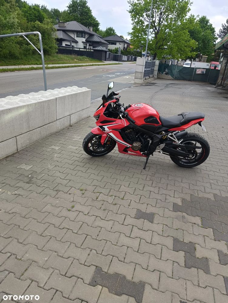 Honda CBR - 7