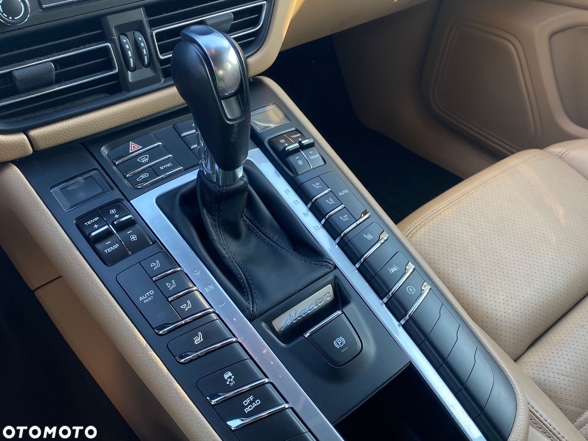 Porsche Macan Standard - 22