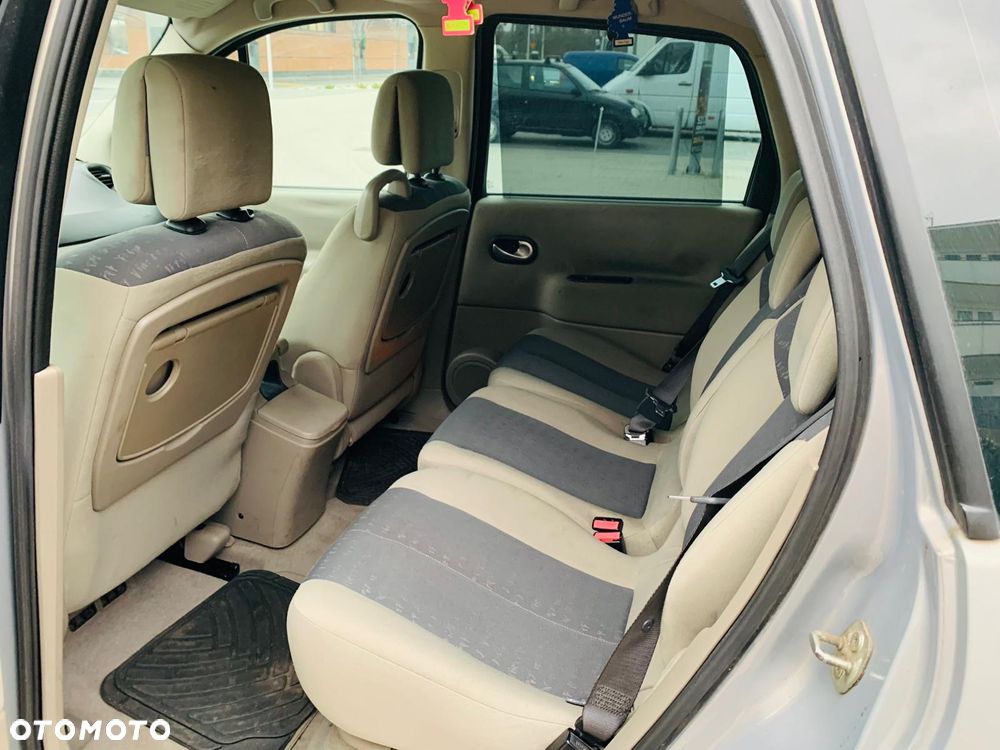 Renault Scenic 1.6 16V Privilege - 21