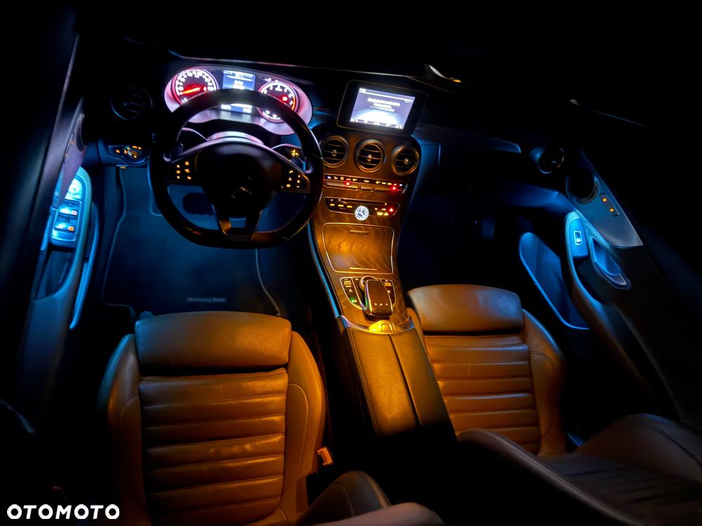 Mercedes-Benz Klasa C 200 4Matic 9G-TRONIC - 20