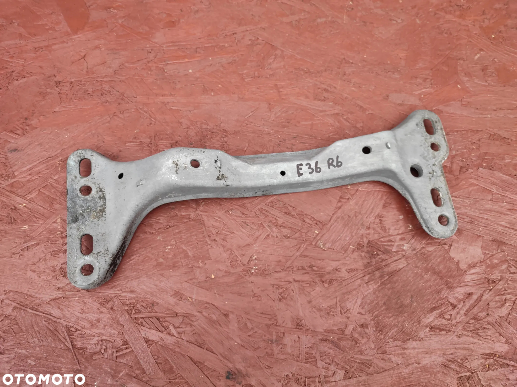 BMW E36 / Z3 ORYGINALNA ŁAPA SKRZYNI BIEGÓW MANUAL  R6 POD M50 ( M50B20 / M50B25 , M52B20 / M52B25 / M52B28 )  O NR.  1 136 498 OEM - 3