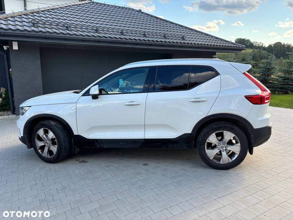 Volvo XC 40 T3 Momentum - 4