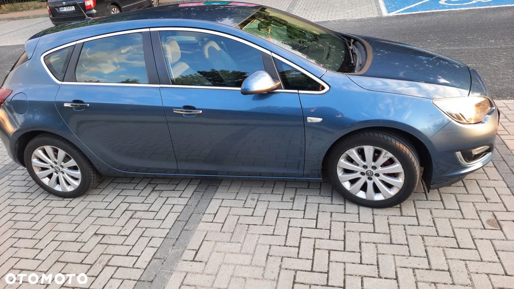Opel Astra 1.4 T Cosmo - 4